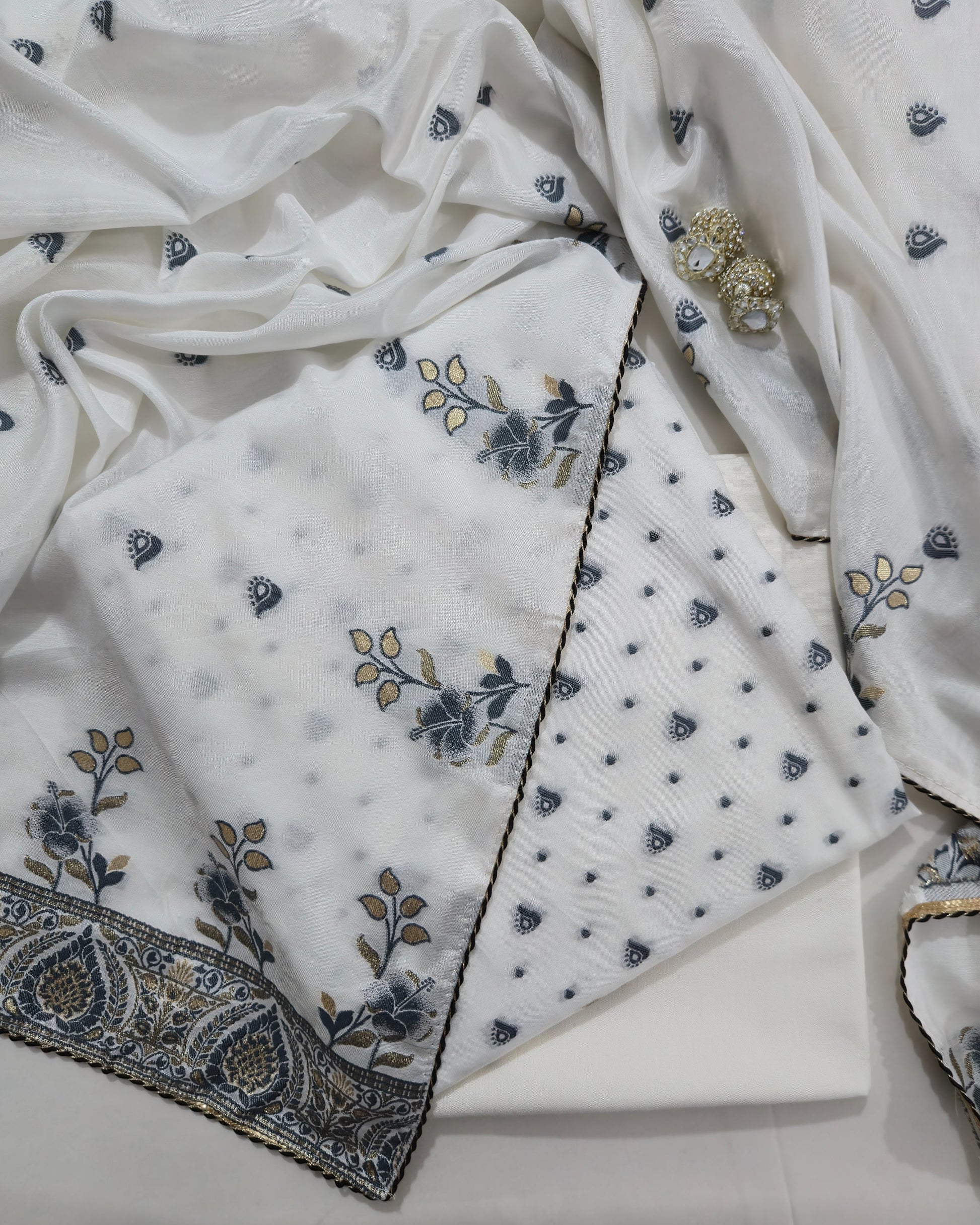 Dupatta Front