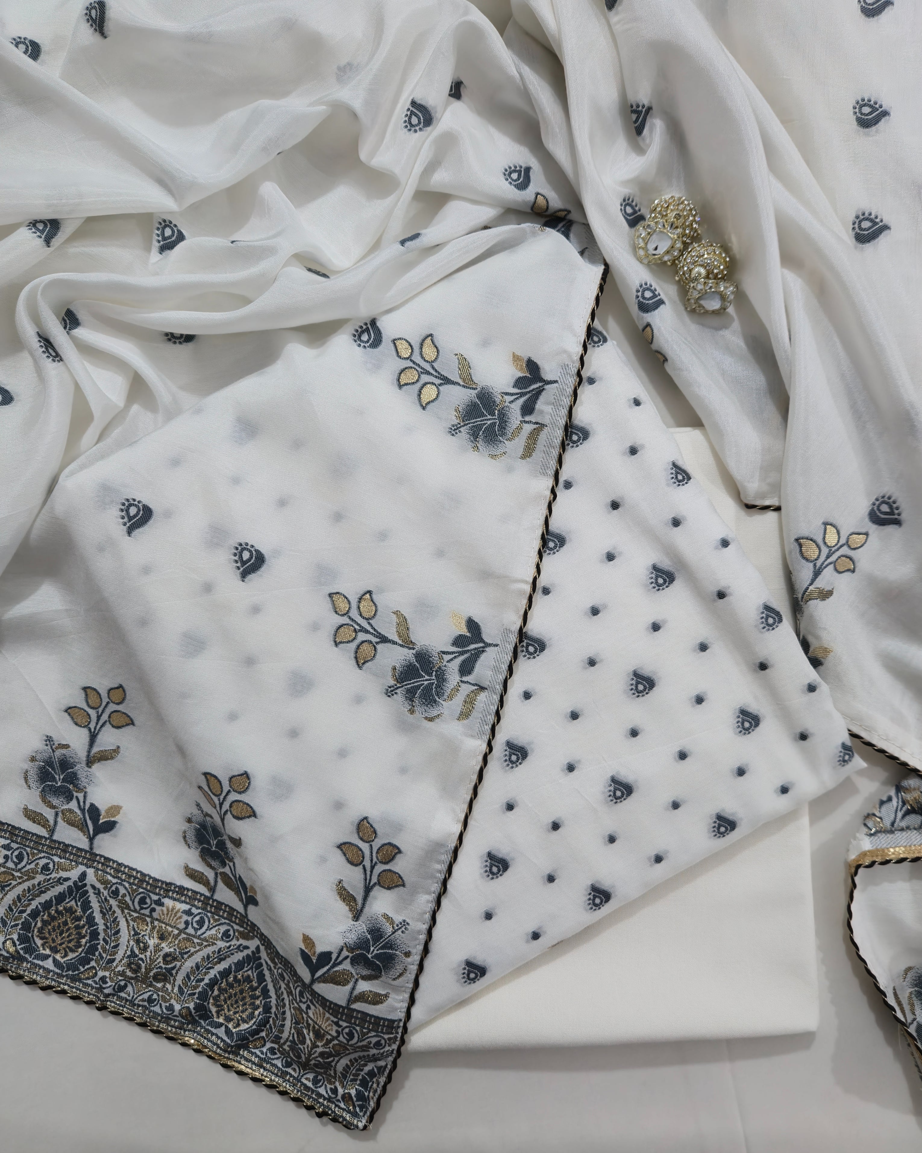 Dupatta Front